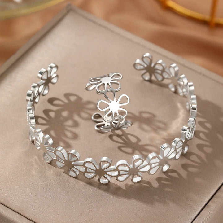 Meadowlace Cuff Jewelry Set