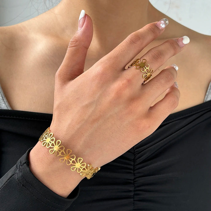 Meadowlace Cuff Jewelry Set