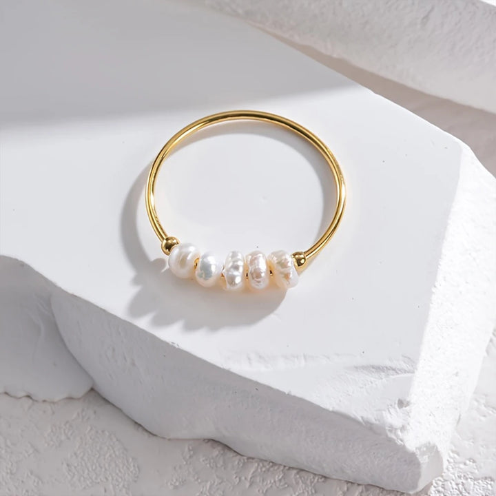 Iris Petite Pearl Ring