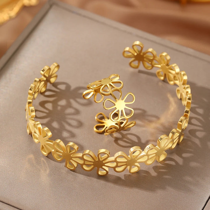 Meadowlace Cuff Jewelry Set