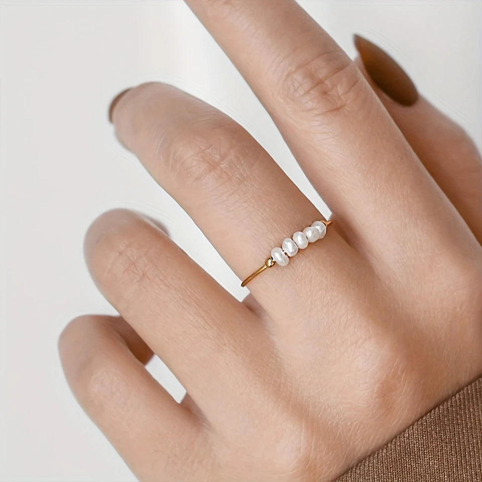 Iris Petite Pearl Ring