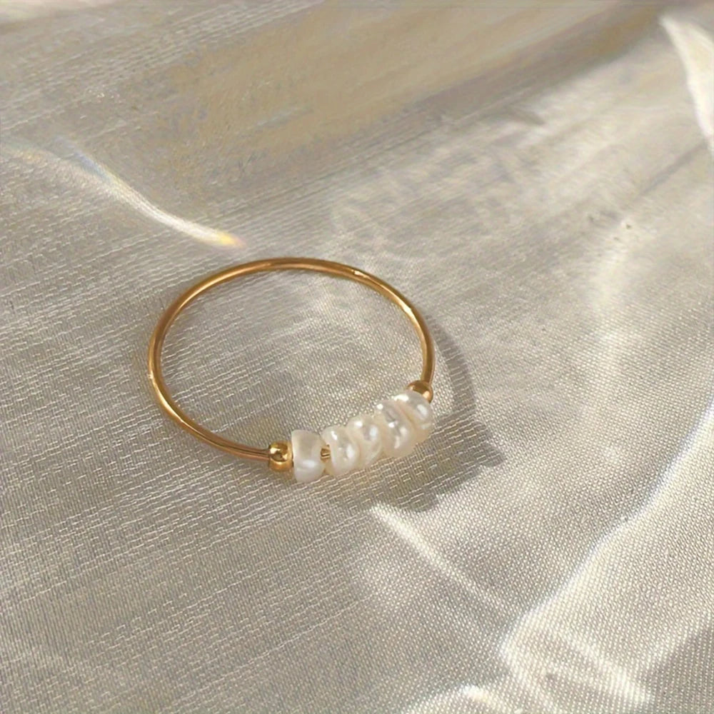 Iris Petite Pearl Ring