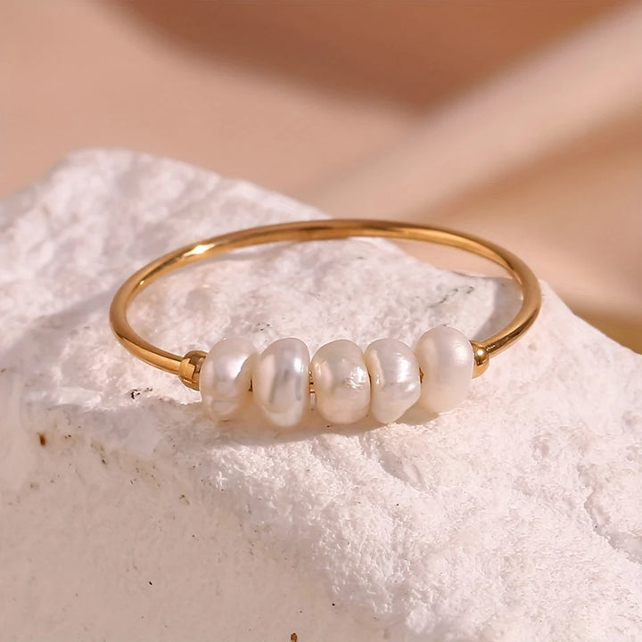 Iris Petite Pearl Ring