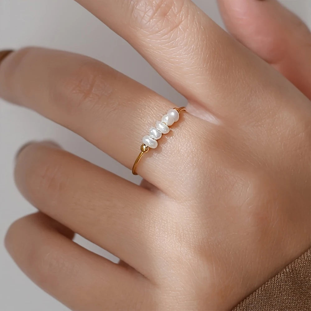 Iris Petite Pearl Ring