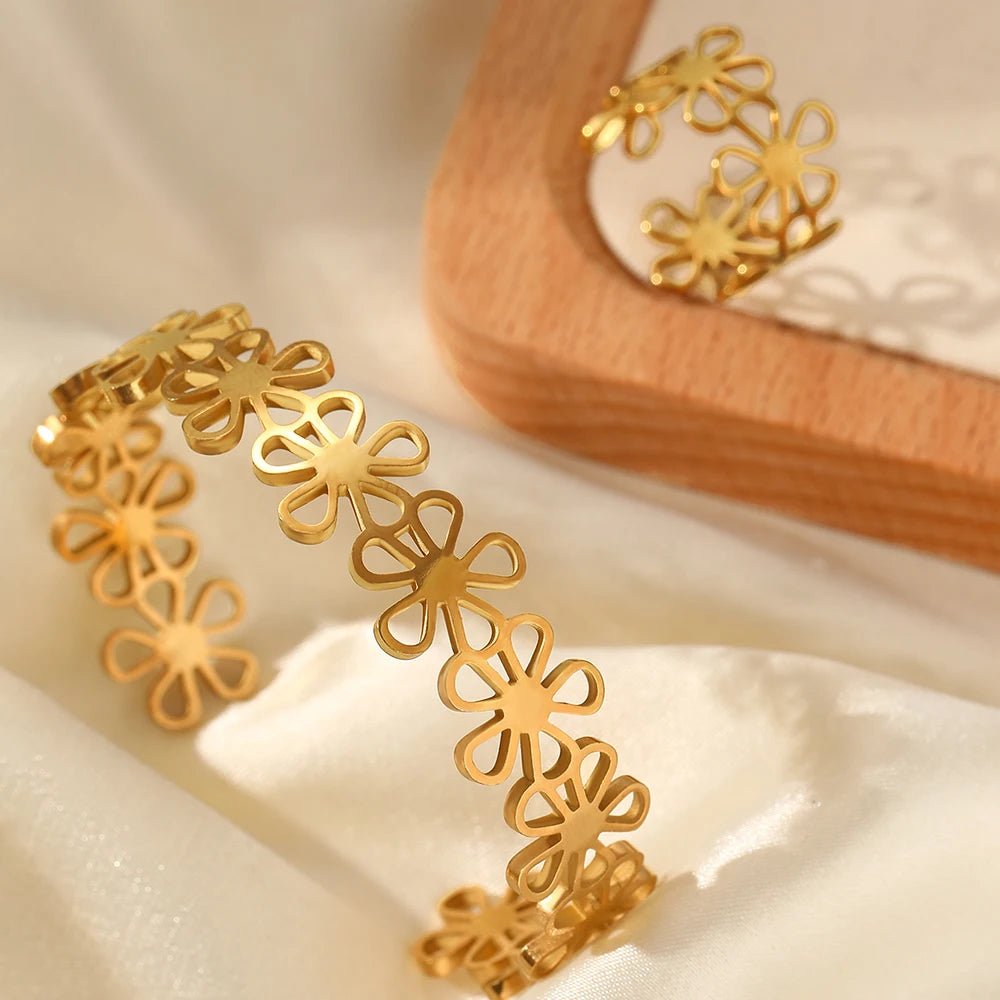 Meadowlace Cuff Jewelry Set - Weston Fletcher