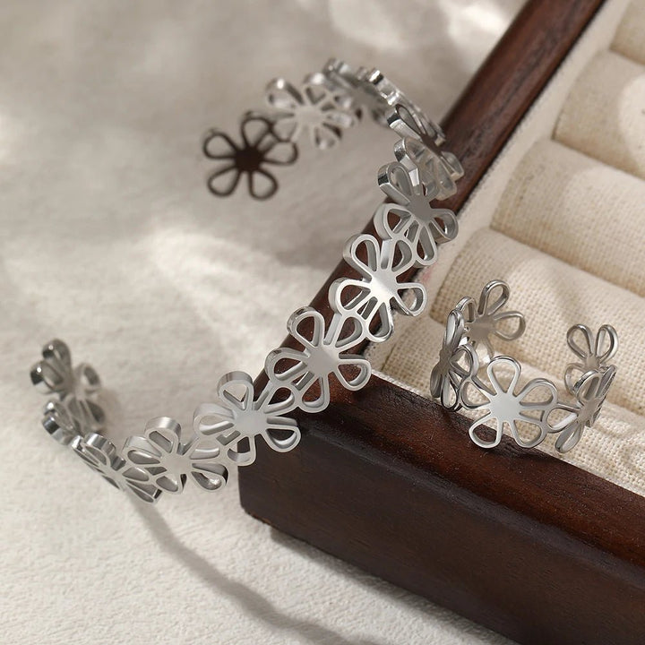 Meadowlace Cuff Jewelry Set - Weston Fletcher