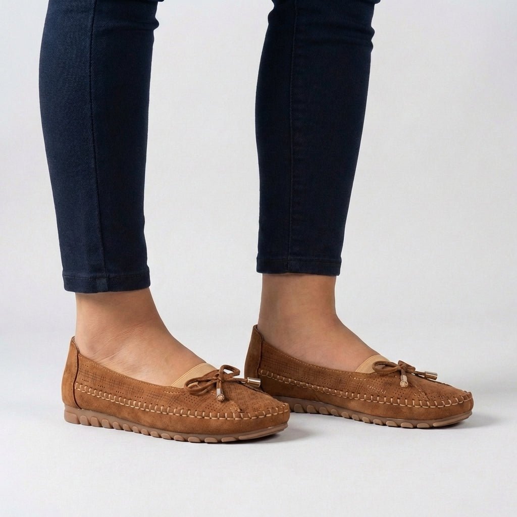 Slip - On Flat Loafers with Bow and Tasseled Detail - Weston Fletcher